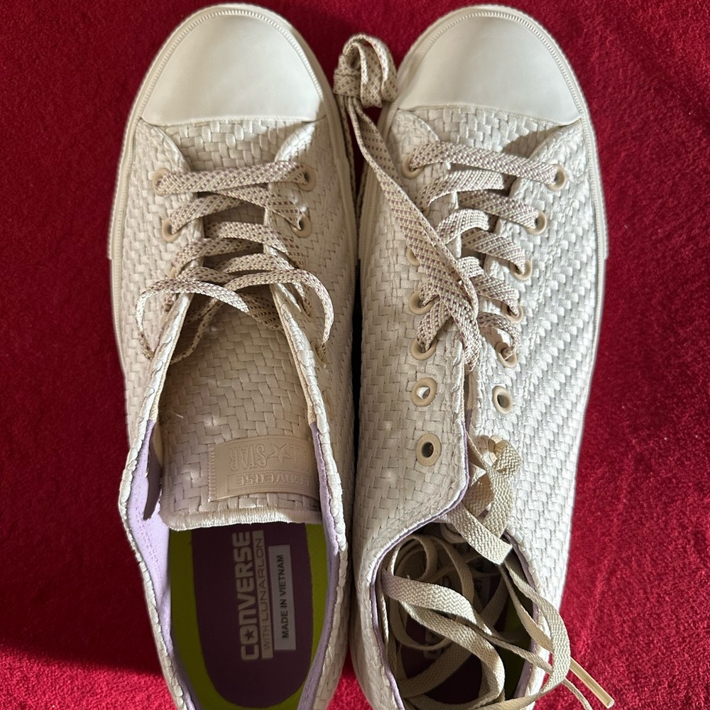 Ivory converse - Picture 6 of 9